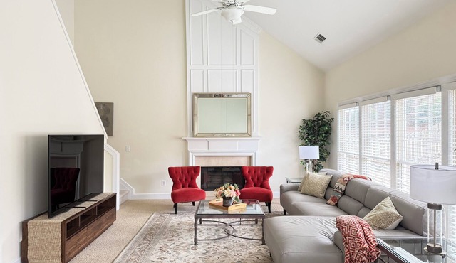 Bright Spacious Home Near Historic Roswell And East Cobb