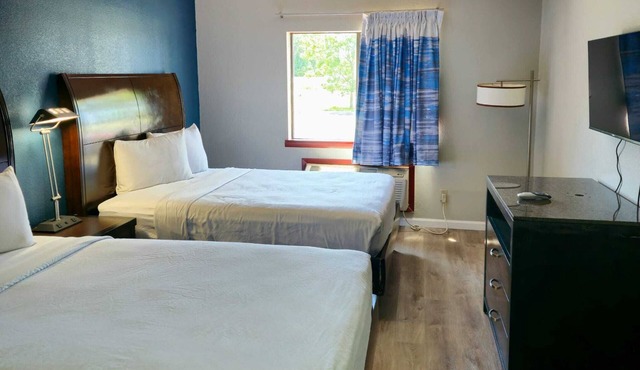 Budget Inn, Hwy 41