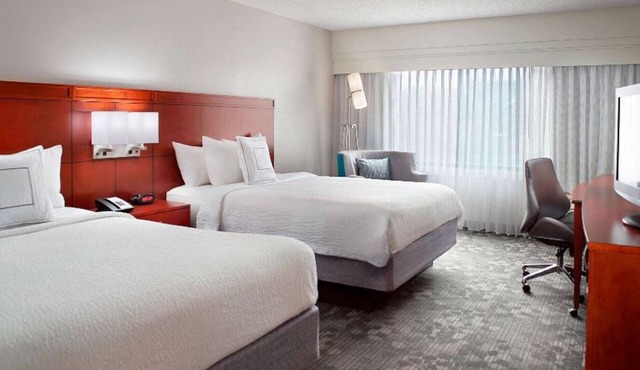 Business-Friendly Hotel in Atlanta – Modern Rooms with Comfort & Convenience
