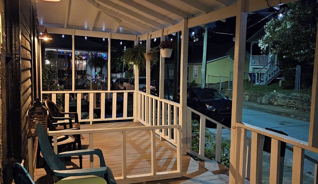 Cabbagetown, Free Wi-fi, Parking, 6 beds, Beltline