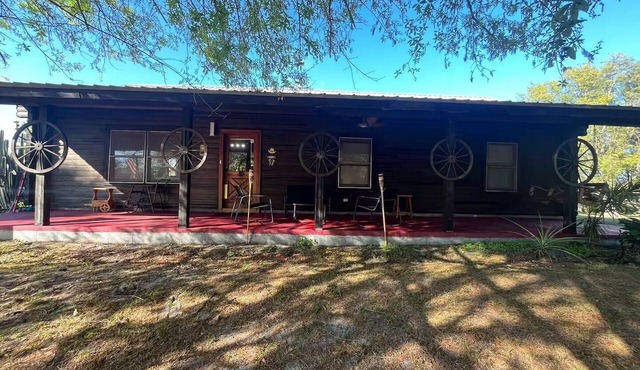 Cabin House - Home Away from Home!