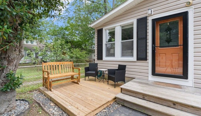 Calvert Cottage w/beach passes