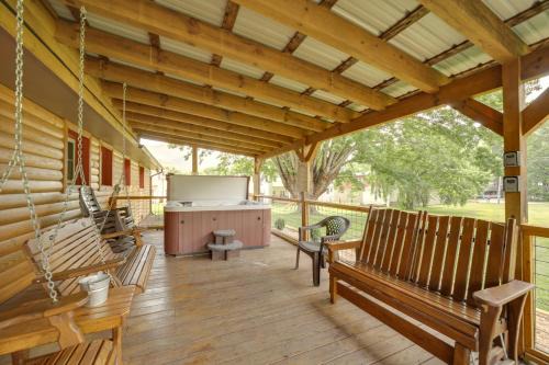 'Campbell Retreat' in Maggie Valley w/Deck!