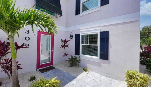 Canal Lower-Gorgeous 3 bed 3 bath near SK Village