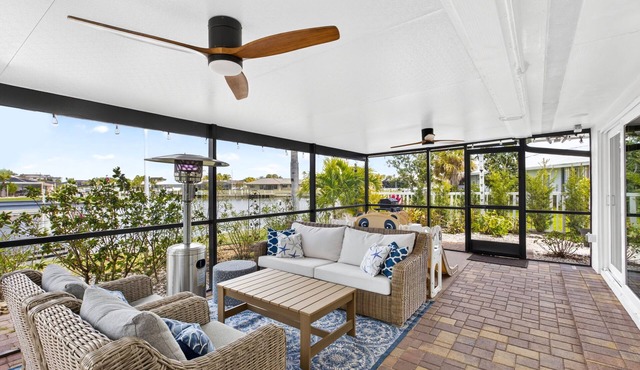 Canalfront 3BR Heated Pool With Boat Lift
