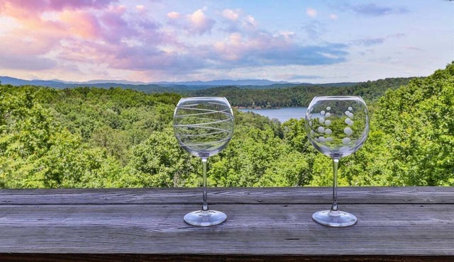 Carter`s Lake Getaway | Ellijay, GA