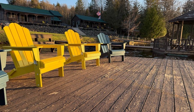Cedar - Big Moose Lakeside in Eagle Bay