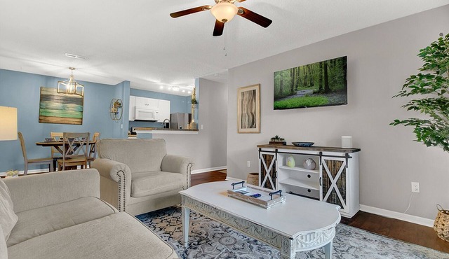 Centrally located just a short distance to beach and downtown Charleston