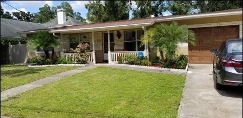 Centrally Located Cozy Home in a Quiet and Peaceful Neighborhood