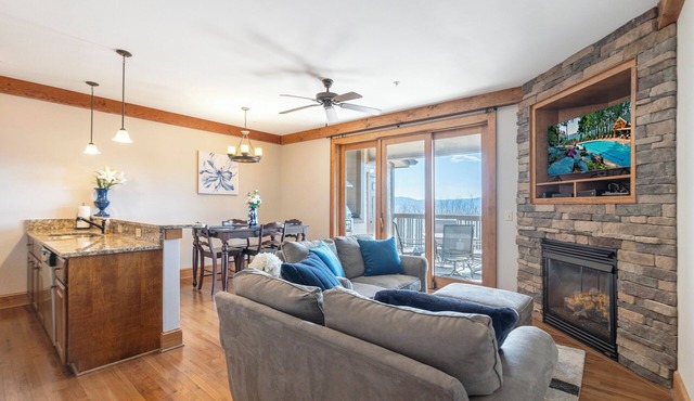 Chalakee Lodge CA-3- Mountain View, Gated Resort, Indoor/Outdoor Pools & Hot Tub