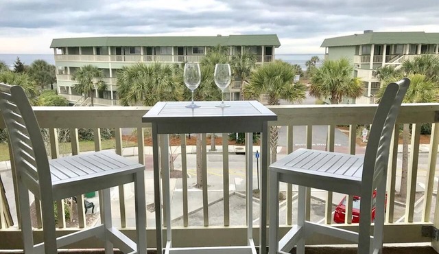 Charleston Charm - Coastal Decor, Pool & Pier Access, Across from beach! - 309C Oceanside