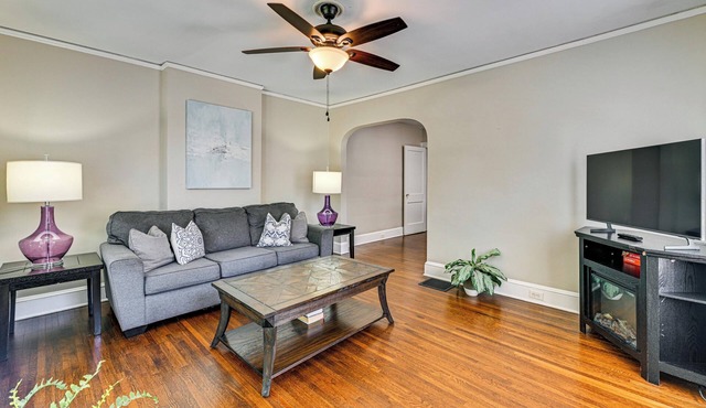 Charlotte Duplex Close to Uptown and Sports