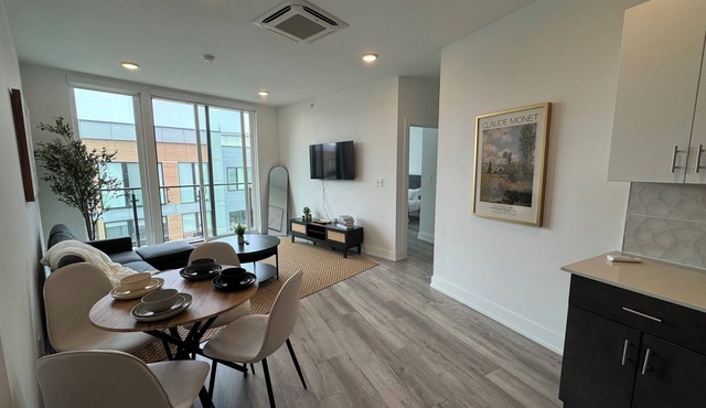 Charming 2-bedroom apartment with WiFi, AC in lovely Philadelphia