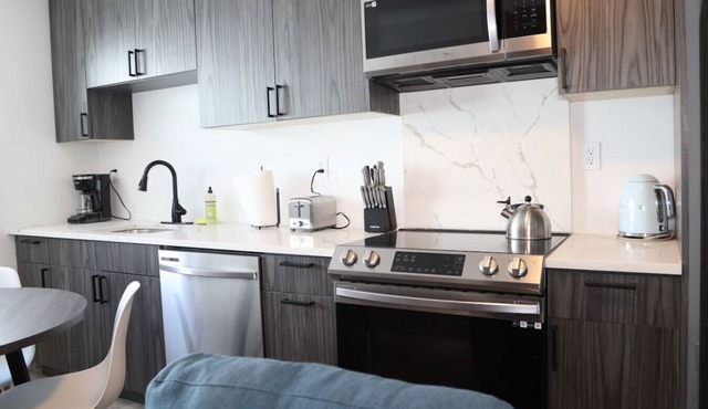 Charming 2BR/2Bath Apartment in Pavonia