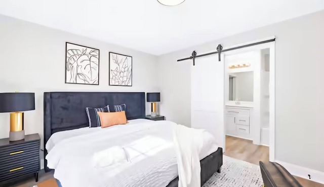 Charming 3-bedroom house with AC in Belmont