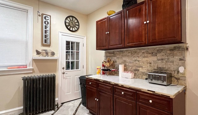 Charming, cozy and clean 4-bedroom house with AC and WiFi in superb Philadelphia