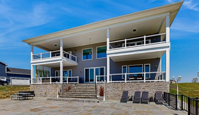 Charming dog-friendly lakefront villa with private dock, firepit, stunning views