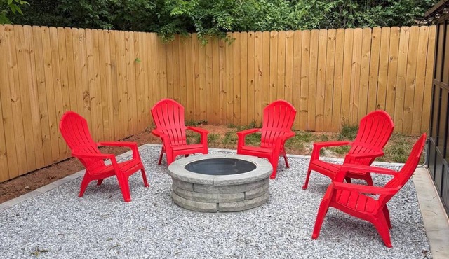 Charming Family Friendly Greenville Getaway - Near Downtown & Falls Park!