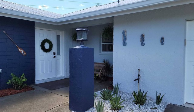 Charming home @ 6 mnt away from the beach. Community featuring 5 courses of Golf