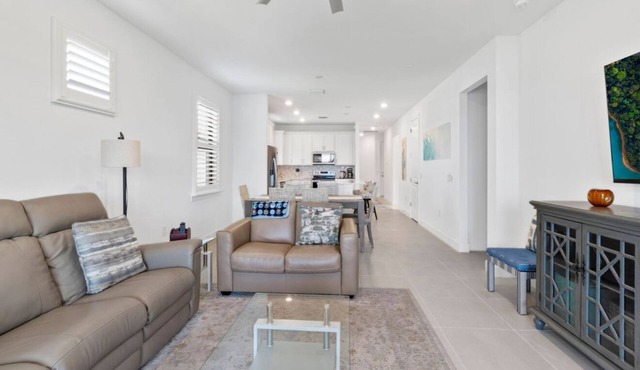 Charming house including, pool and gym, WiFi in superb Ave Maria