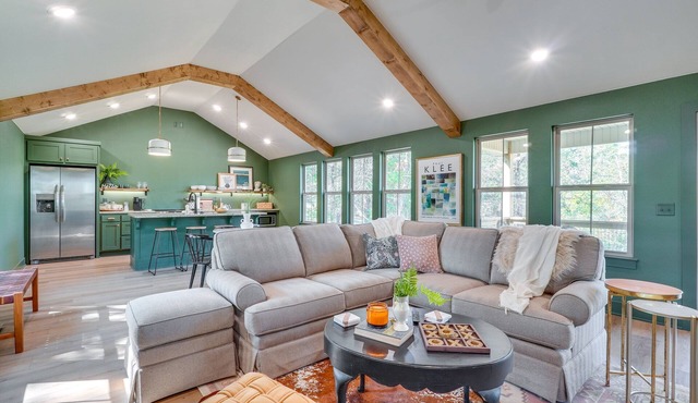Charming Lakeside 2-bedroom house in beautiful Eagle Rock