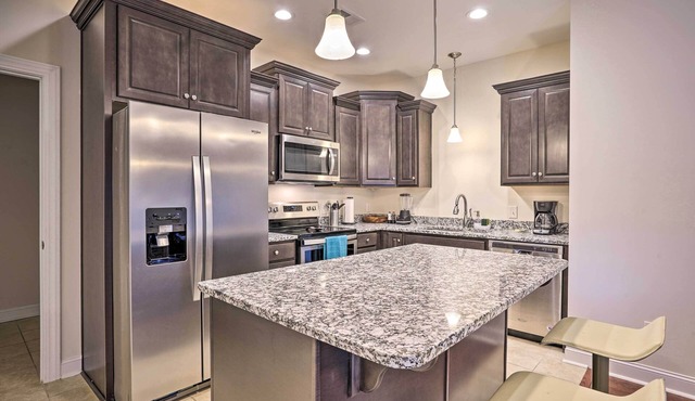 Charming Mount Pleasant Home: 7 Miles to Beach!