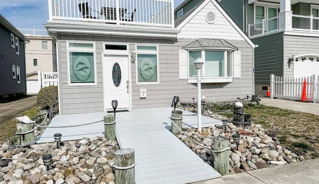Charming South End ~ Steps to the Ocean ~ Rooftop Deck