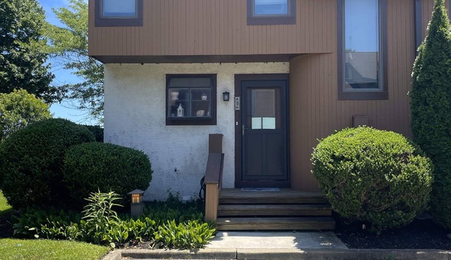 Charming Summer Getaway 2-bedroom condo at Ocean Reef Club in lovely Ocean City
