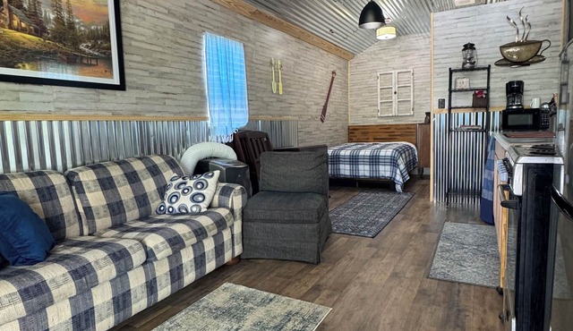 Charming tiny home in delightful Pangburn near Little Red River - pet friendly
