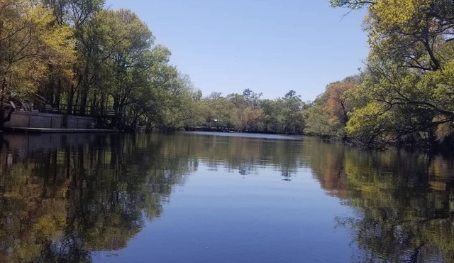 Charming UPDATED river bungalow in a secluded natural location, min. from beach