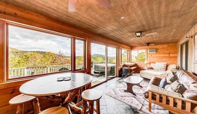 Clay Days - Majestic Views, Pool