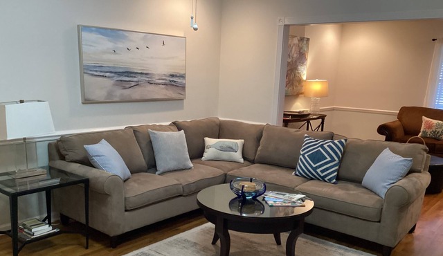 CLOSE TO TYBEE & DOWNTOWN -