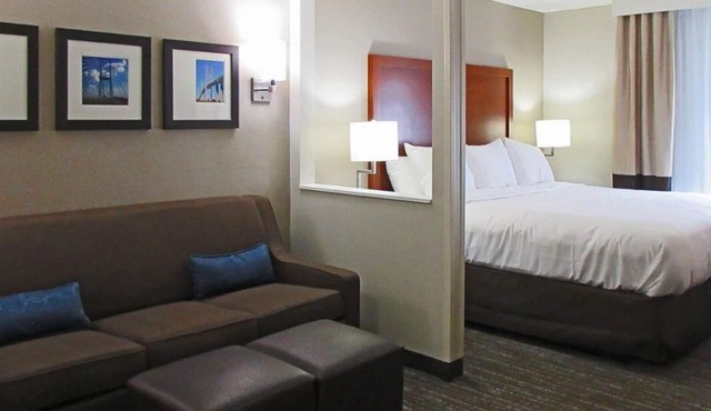 Comfort Inn & Suites Brunswick I-95