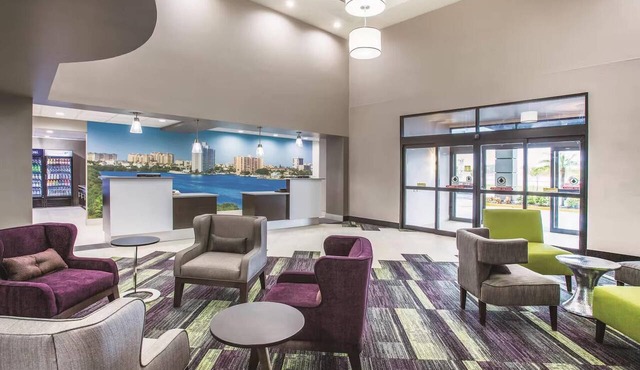 Comfort Inn & Suites Clearwater South - Pinellas Park