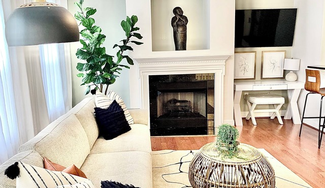 Comfortable 3-bedroom Getaway Near Uptown Charlotte, Close to Everything