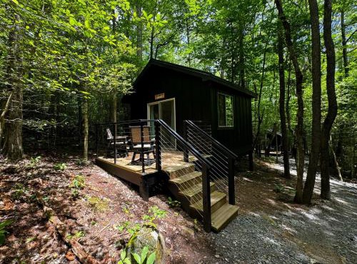 Couples Glamping Cabin-Bearly Behaving at Valley Bear Farms Resort