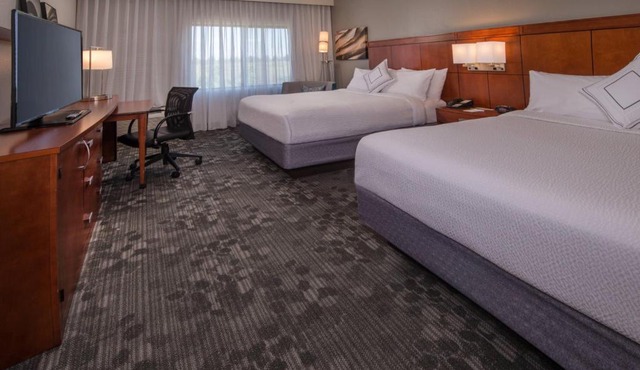 Courtyard by Marriott Dulles Town Center
