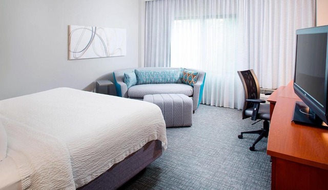 Courtyard by Marriott Roanoke Airport