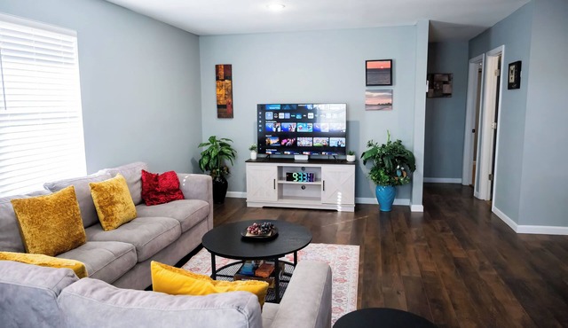 Cozy 2-Bedroom House in Enchanting Rolla with AC Comfort