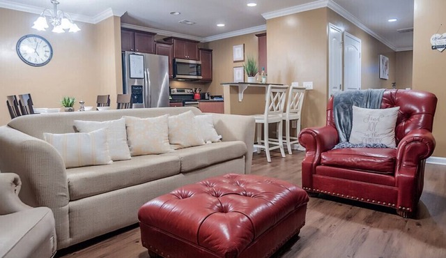 Cozy 3 Bedroom 2.5 Bathroom Condo near Charleston!!