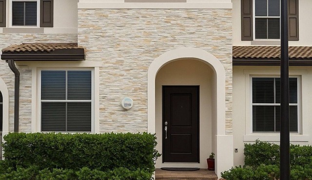 Cozy 4-bedroom townhome in vibrant Miami