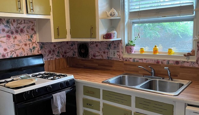 Cozy apartment in Midtown!