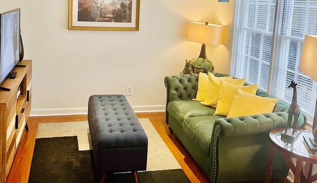 Cozy Garden Level Piedmont Park Charmer