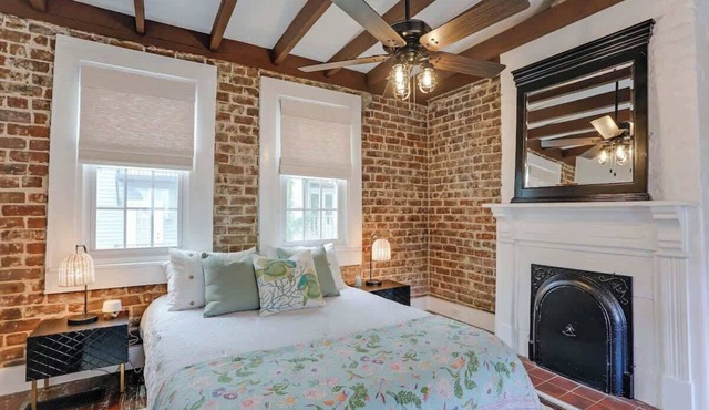 Cozy Historic 1790 Guest House Steps to River St