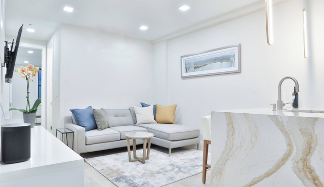Cozy Modern Fabulous 1-bedroom condo in heart of Adams Morgan & Dupont Circle