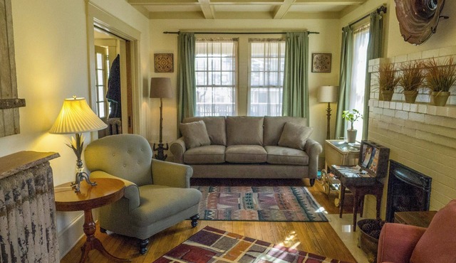 Cozy Private Cottage in the Heart of Downtown Asheville - 300 5-star reviews!