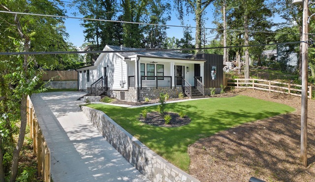 Cozy retreat located min from airport & downtown Atl