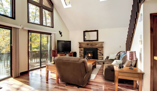 Cozy ski retreat on Shawnee mountain Pet friendly