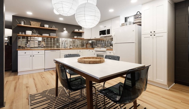 Cozy walkout apartmenr with private entry