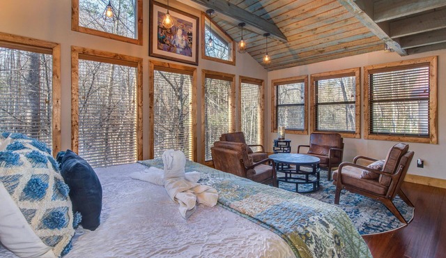 Cricket Hollow Lodge